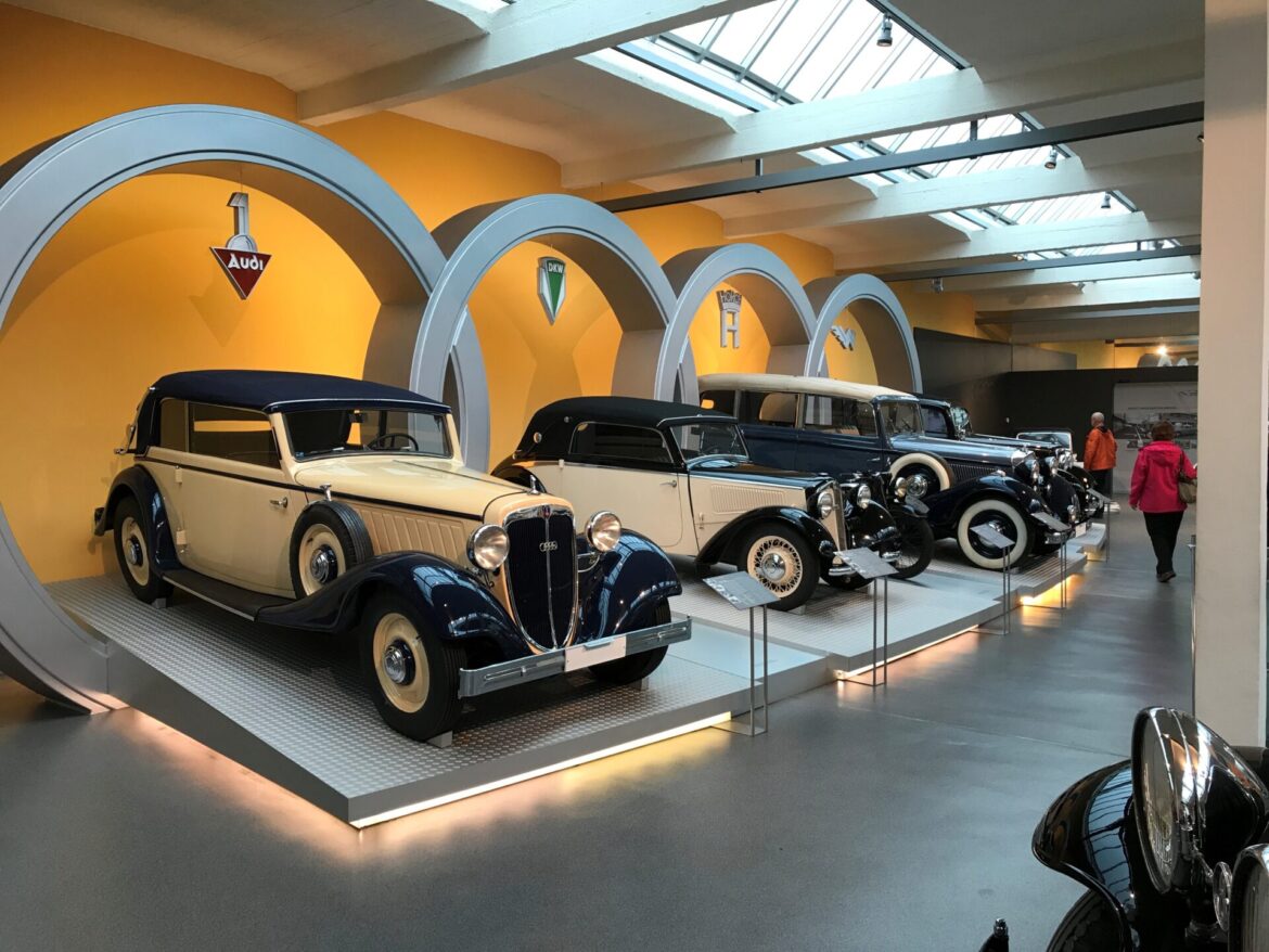August Horch Museum: aus Audi, DKW, Horch und Wanderer entsteht 1932 die Auto Union AG