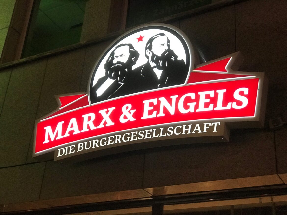 Das Marx & Engels in Köln ist eines der besten Läden für Burger in Köln.