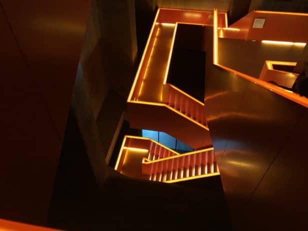 Lichtkunst Treppe im Ruhr Museum: ein einzigartiger Fotospot in NRW