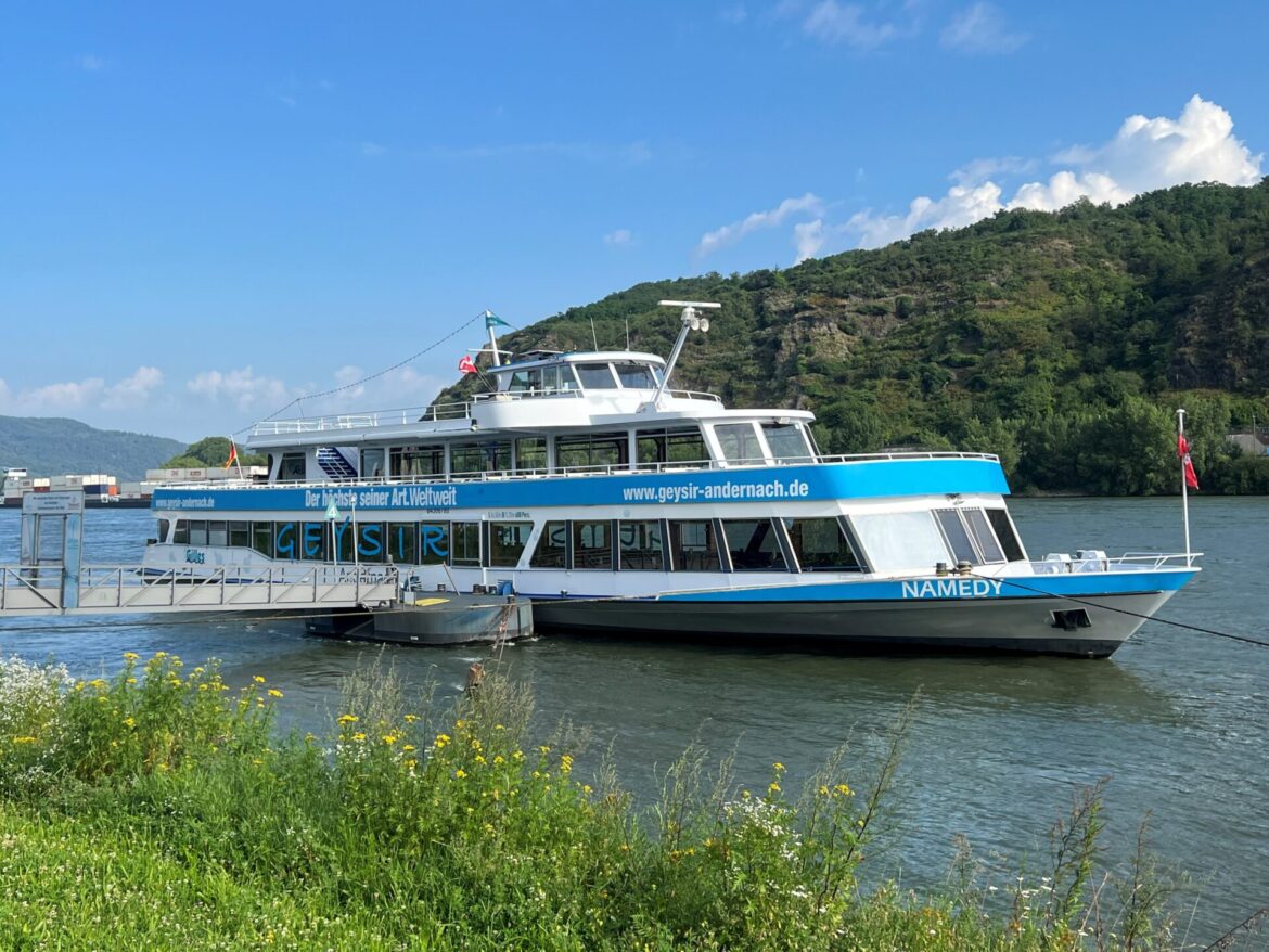 Mit dem Schiff zum Geysir in Andernach. Ein unvergessliches Erlebnis für Klein und Groß.