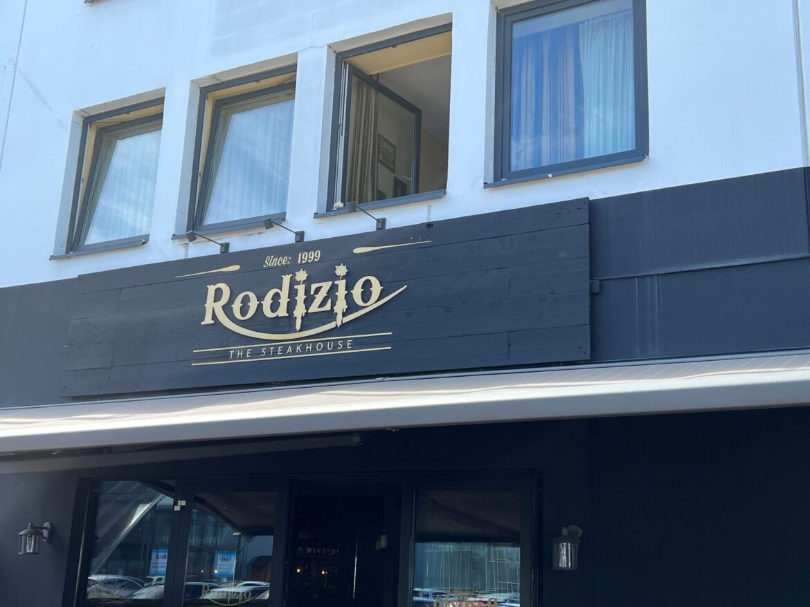 Steakhouse Rodizio in Dortmund: Ein Paradies für Steakliebhaber. Außenansicht des Restaurants.