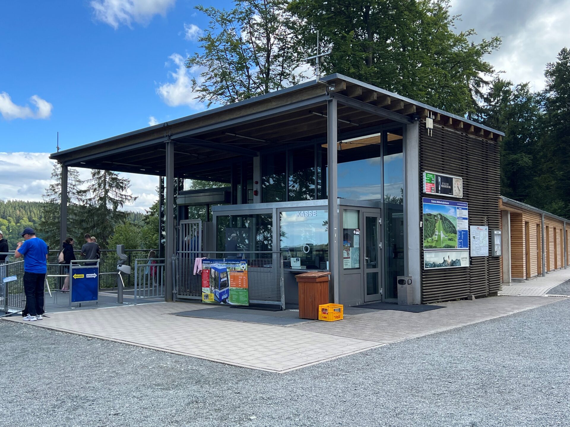 Kasse zur Standseilbahn an der Mühlenkopschanze.