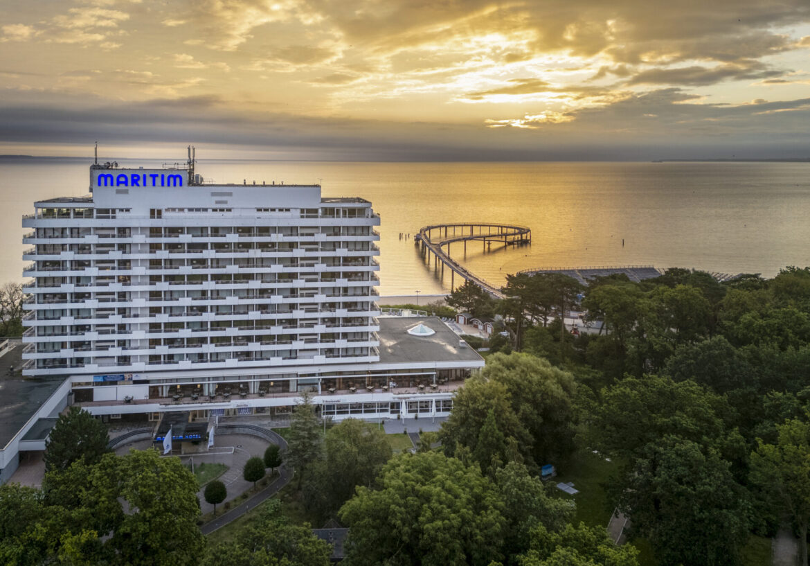 Blick auf die neue Seebruecke am Maritim Seehotel Timmendorfer-Strand. Bild: Maritim