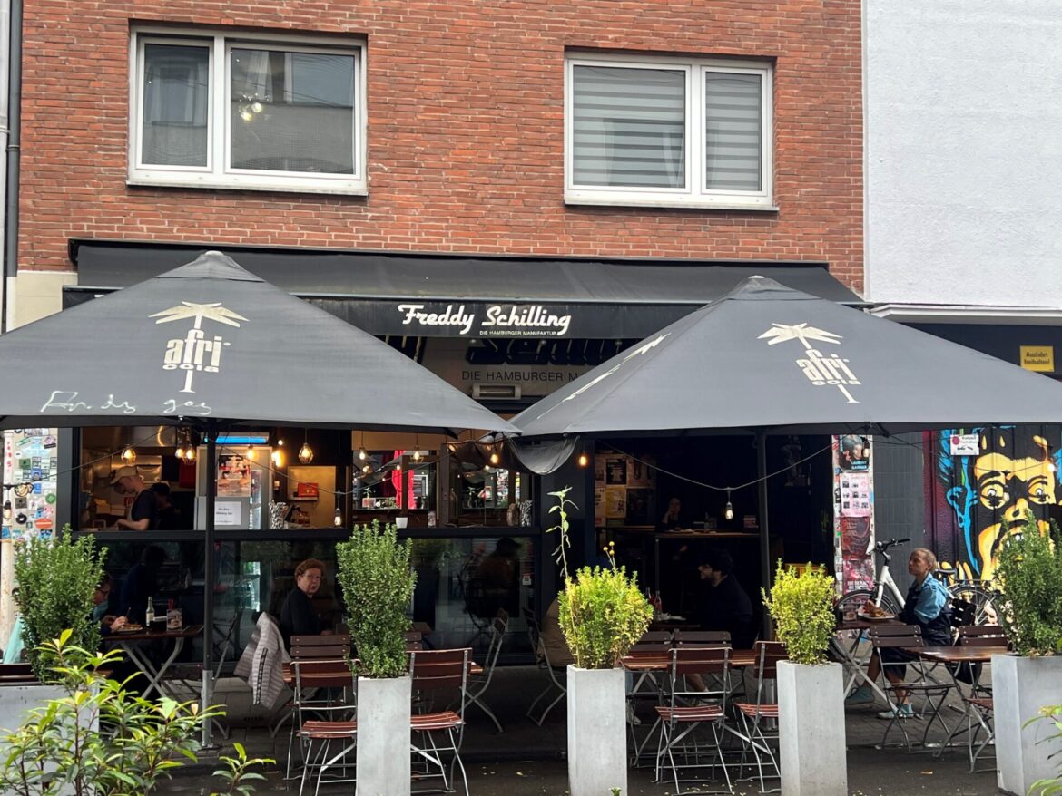 Blick auf Das Freddy Schilling Restaurant in der Kyffhäuserstrasse 34 in 50674 Köln.