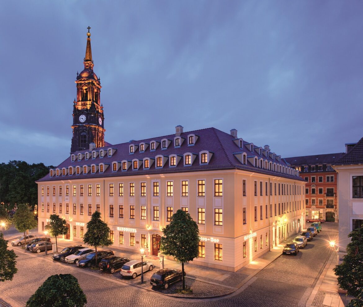 Hotel Bülow Palais Dresden erhält Top-Auszeichnung vom Guide Michelin, Außenansicht des Hotels